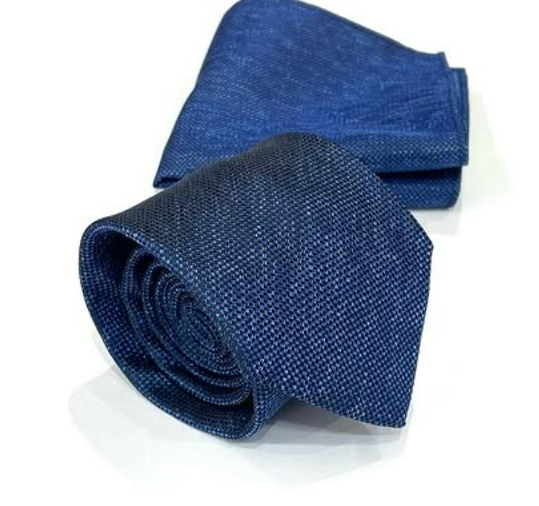 TIE & POCKET SQUARE