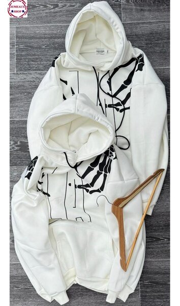 Sweat à capuche blanc imprimé