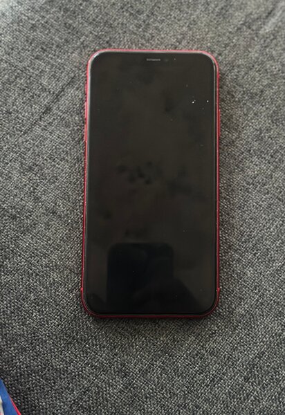iPhone 11 rouge élégant