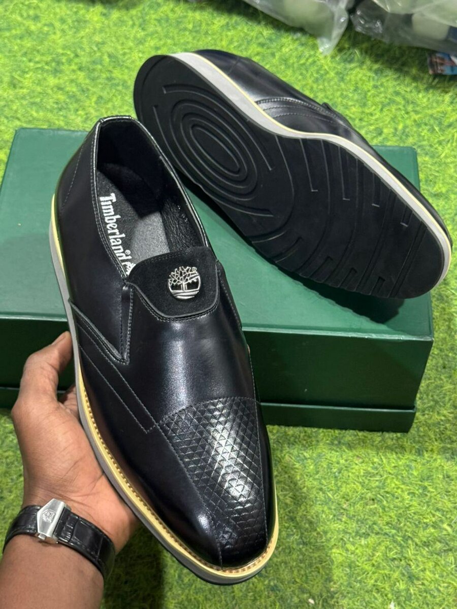 Chaussures élégantes en cuir noir