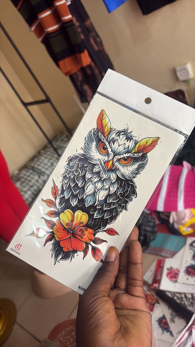 Tatouages éphémères roses et hibou