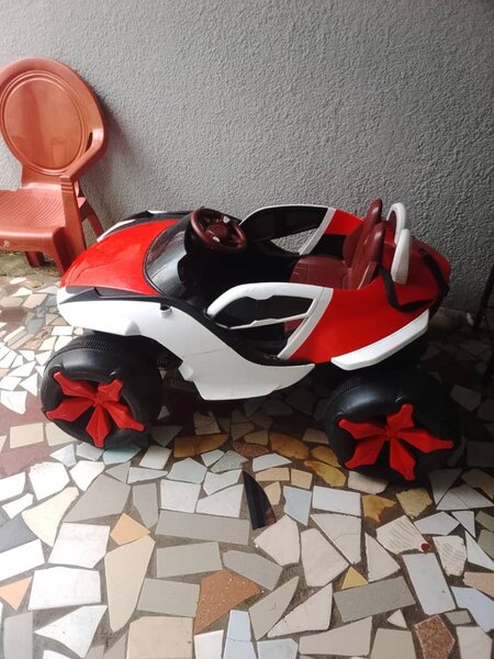 Voiture électrique pour enfants