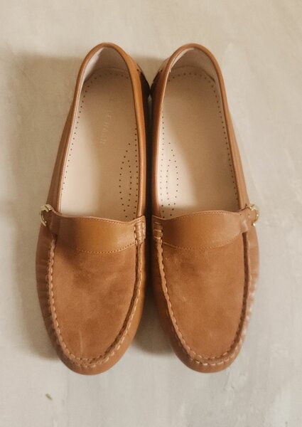 Ladies Cole Haan Leather Flats