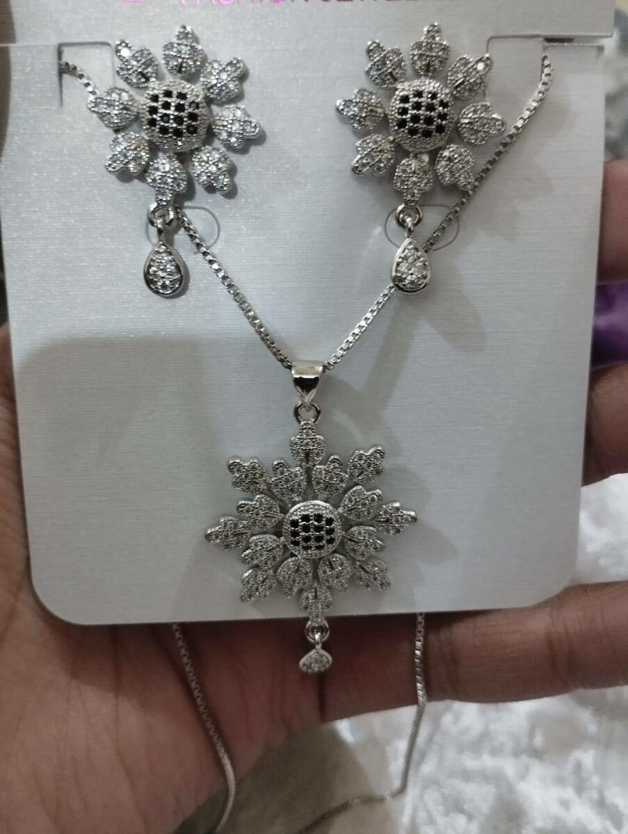 Silver Petal Bloom Combo Necklace Set