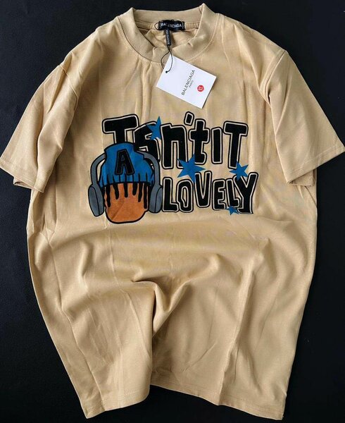 T-shirts graphiques tendance