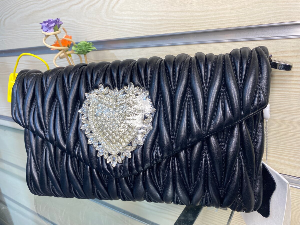 Sac pochette noir élégant