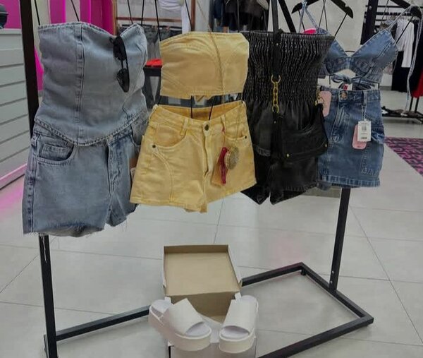 Ensemble de shorts et bustiers