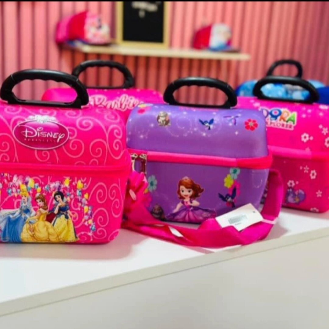 Kids character lunchpacks