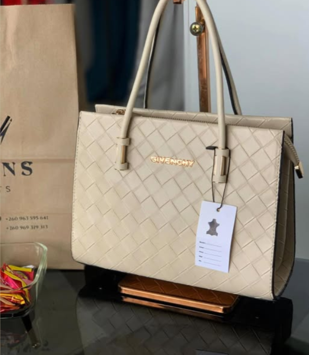 Carry a gorgeous bag