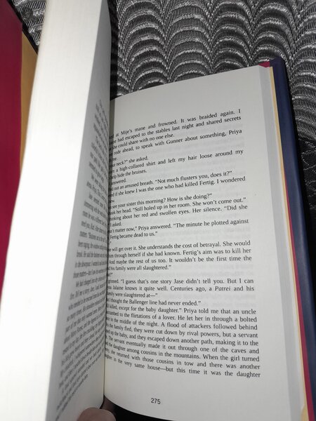 Dance of theives book ( hard cover )