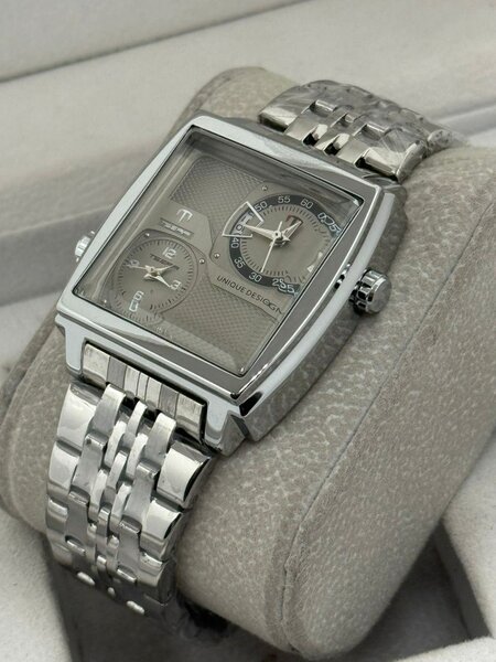 Montre Bracelet Carrée Élégante