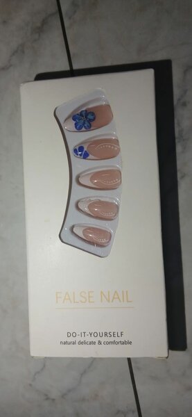 Ongles Falses DIY Élégants