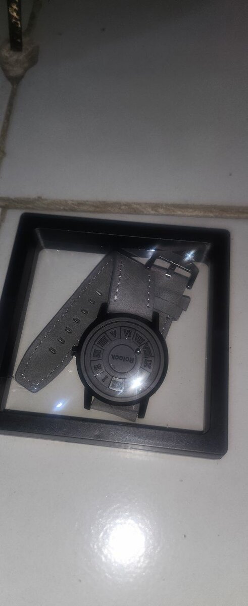 Montre Design Minimaliste Homme