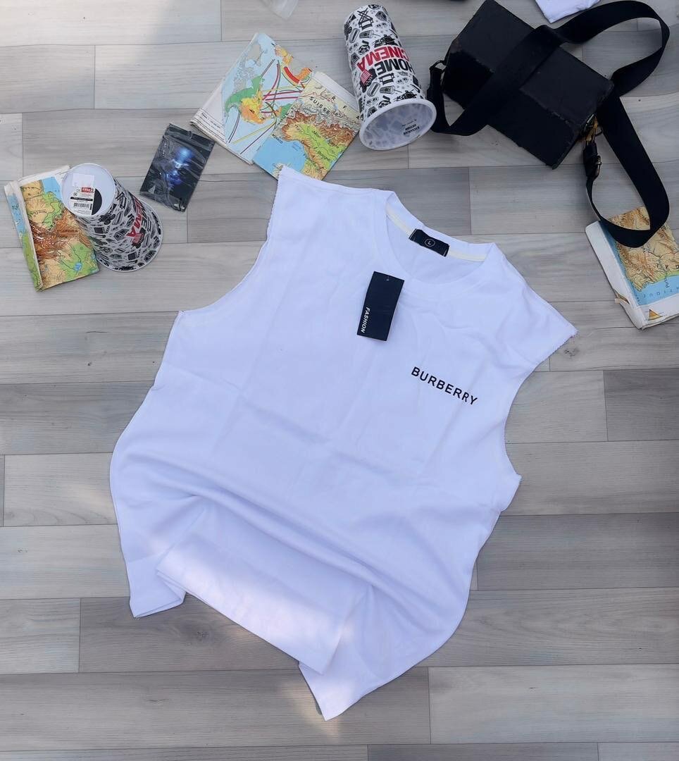 Debardeurs Lacoste et signature