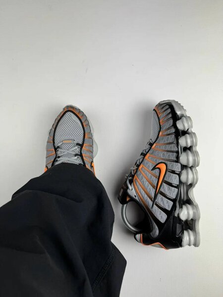 Nike Shox tl