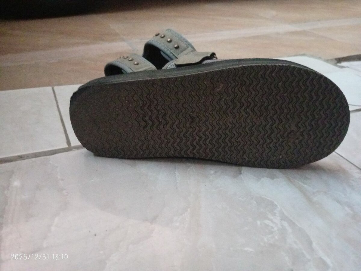 Sandale ZARA à semelle épaisse