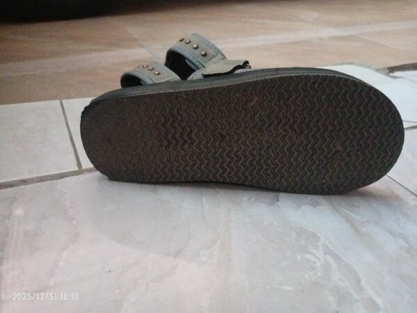 Sandale ZARA à semelle épaisse