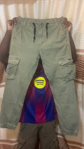 Pantalon cargo homme vert kaki