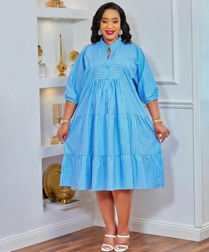 Robe ample à rayures élégante