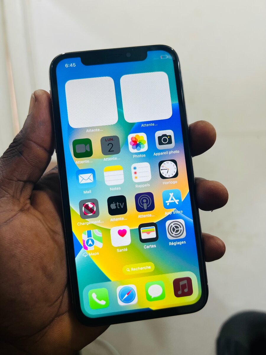 iPhone X 64gb ( vendu avec reçu  )