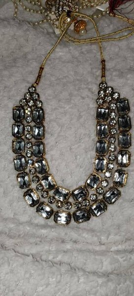 Elegant Kundan necklace