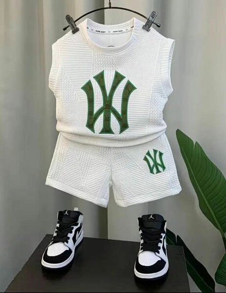 Ensemble sport enfant blanc