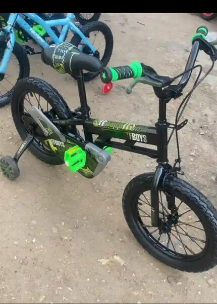 Vélo enfant coloré