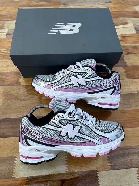 Baskets New Balance 740 Femme