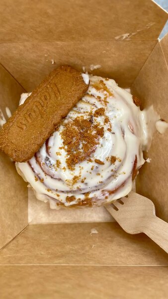 Cinnamon roll XL Lotus