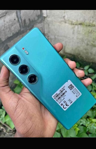 TECNO CAMON 40