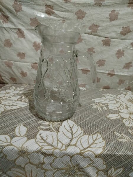 Carafe en verre décoratif