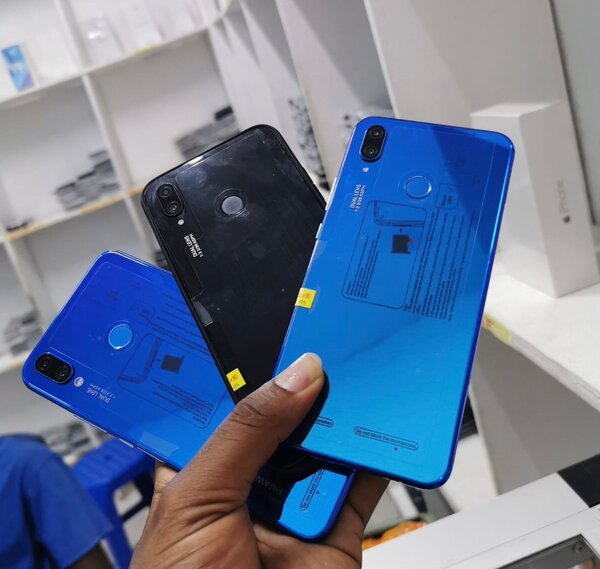 Huawei Nova 3i Téléphones
