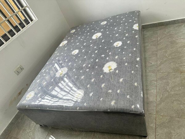 One and half inbuilt bed