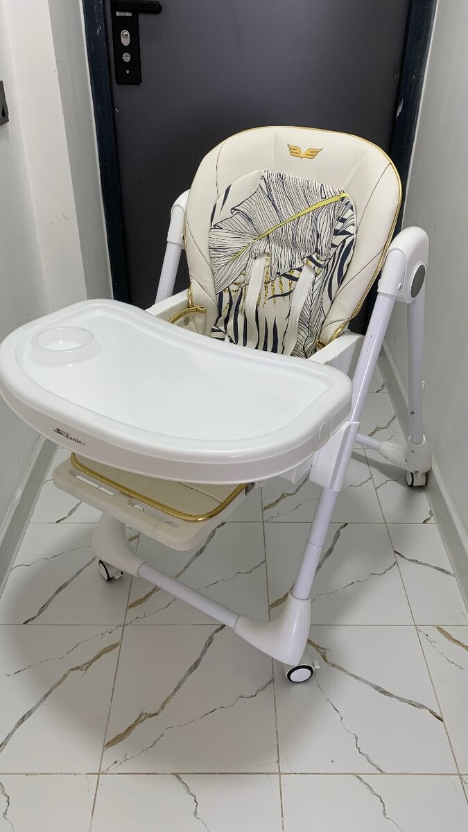 Детский стульчик для кормления