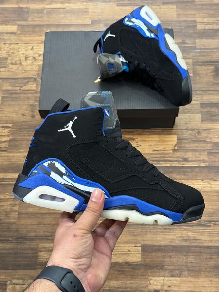 Baskets noires et bleues homme