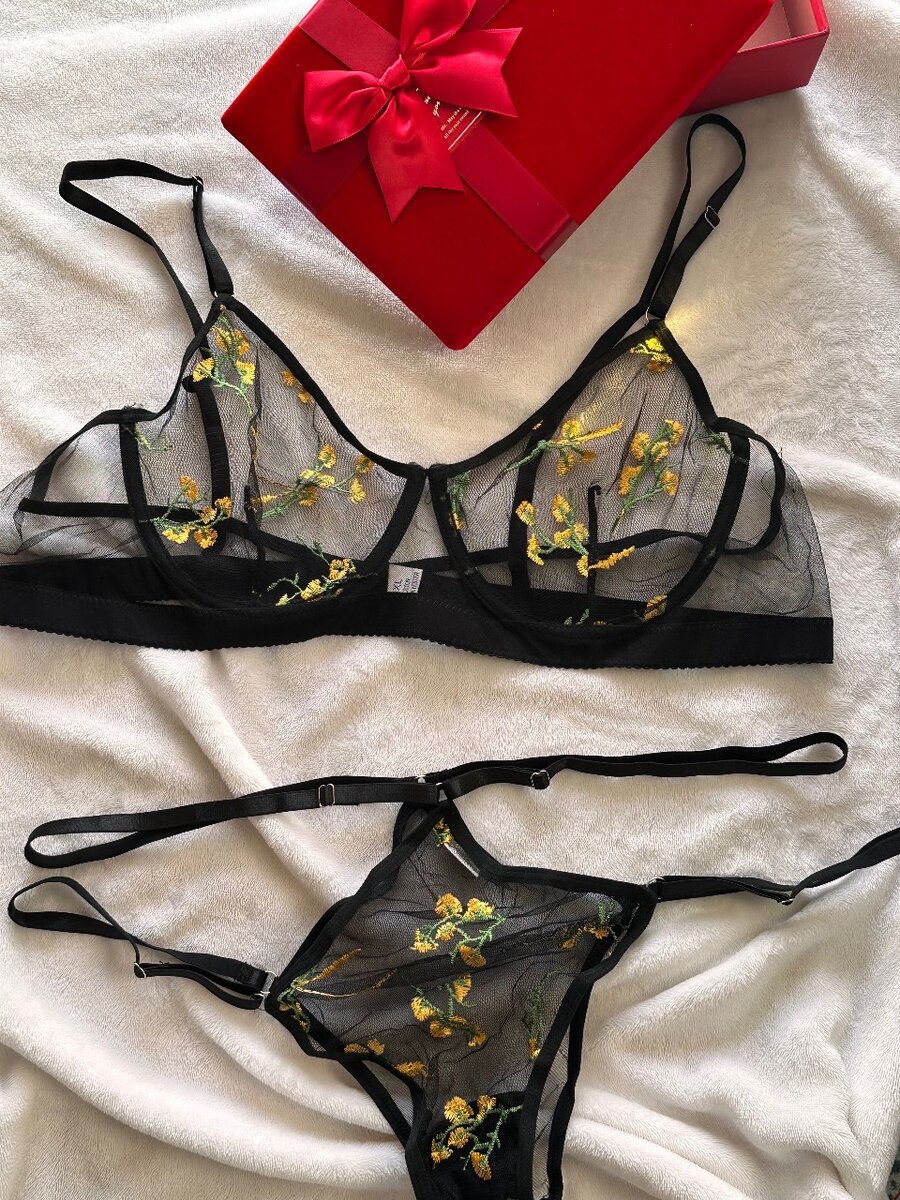 Lingerie jaune et noir