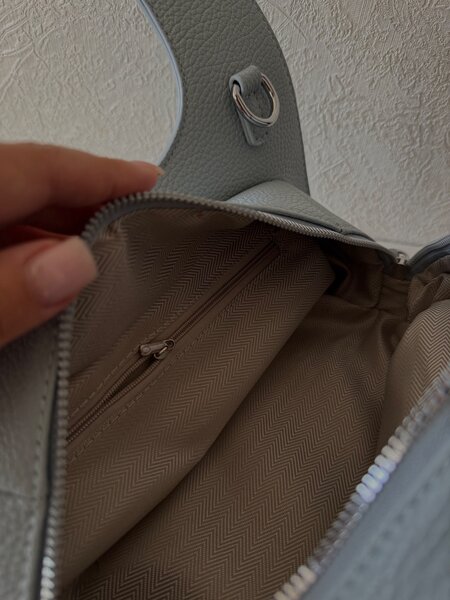 Стильные сумочки в трендовых цветах на весну