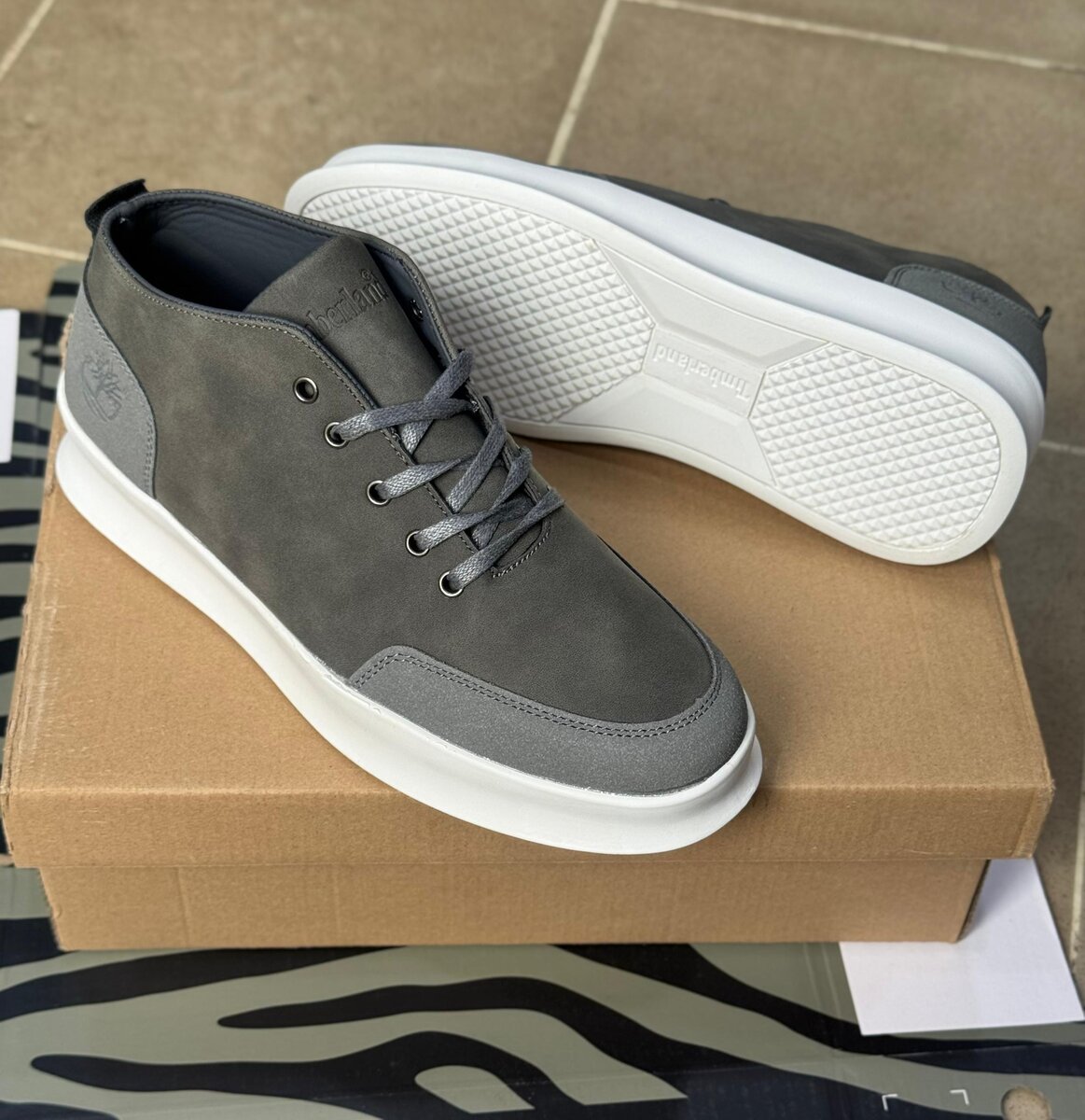 Sneakers montantes urbaines tendance