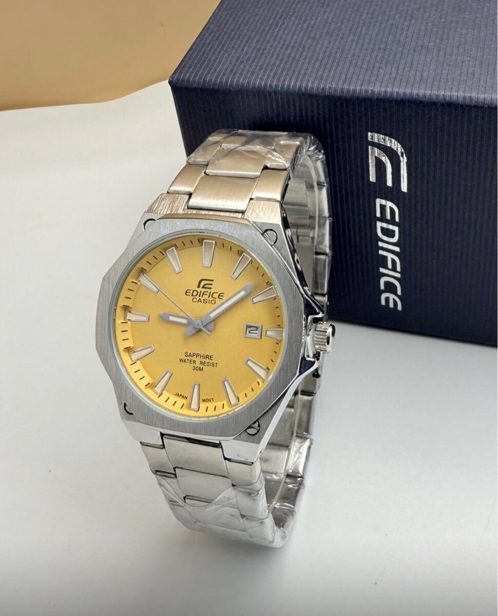 Montre édifice élégante