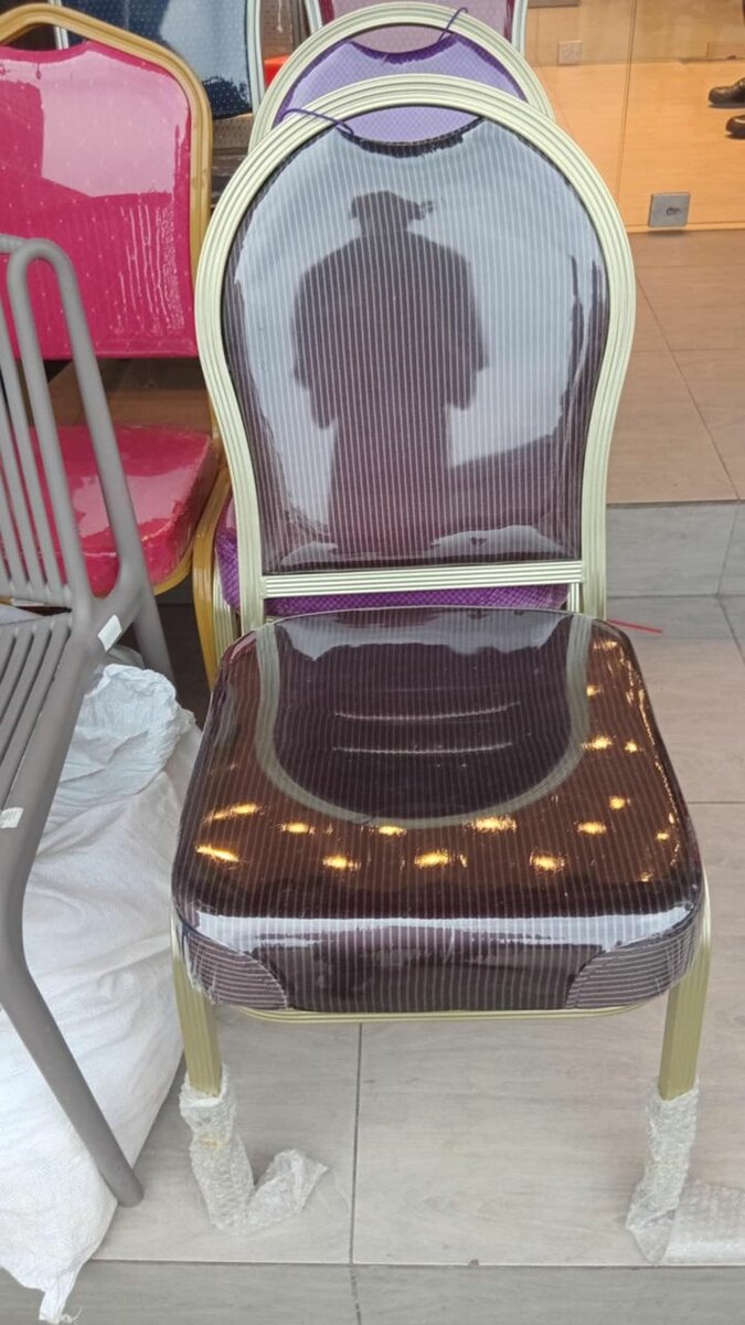 Chaise Confortable Empilable