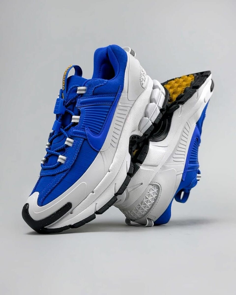 Chaussures de sport bleu et blanc