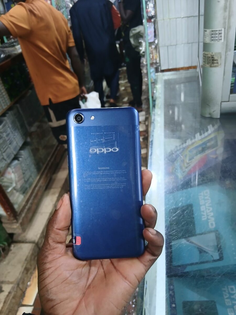 Smartphone Oppo A83 débloqué