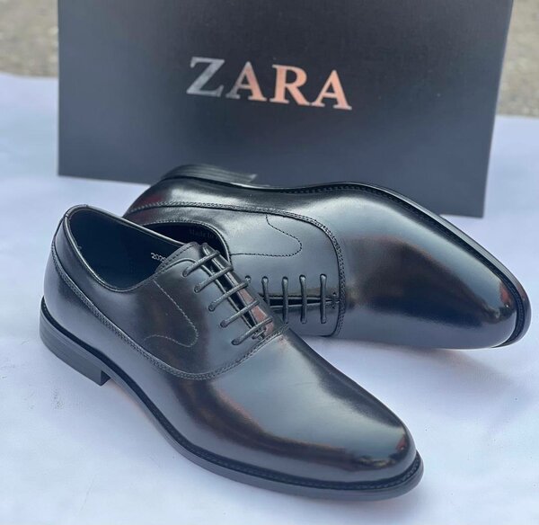 Dress shoe