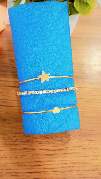 Bracelets dorés étoiles cœur