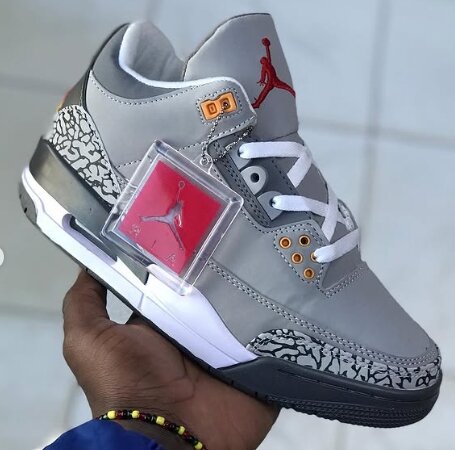 Jordan 3’s sneakers grey