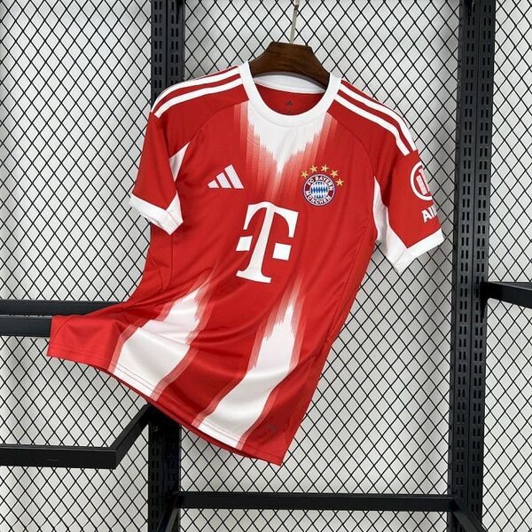BAYERN MUNICH 25/26
