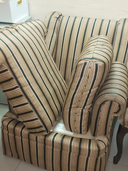 Fauteuil rayé confortable