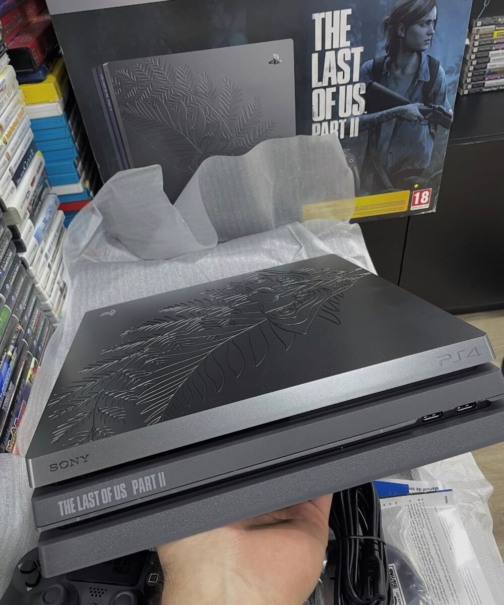 Console PS4 Pro Édition Limitée