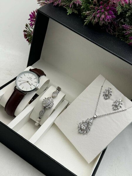 Wrist Watch and Jewellery
