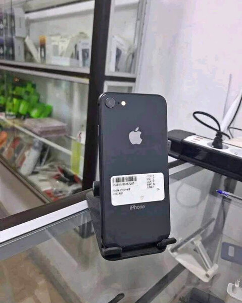 iPhone 8 simple